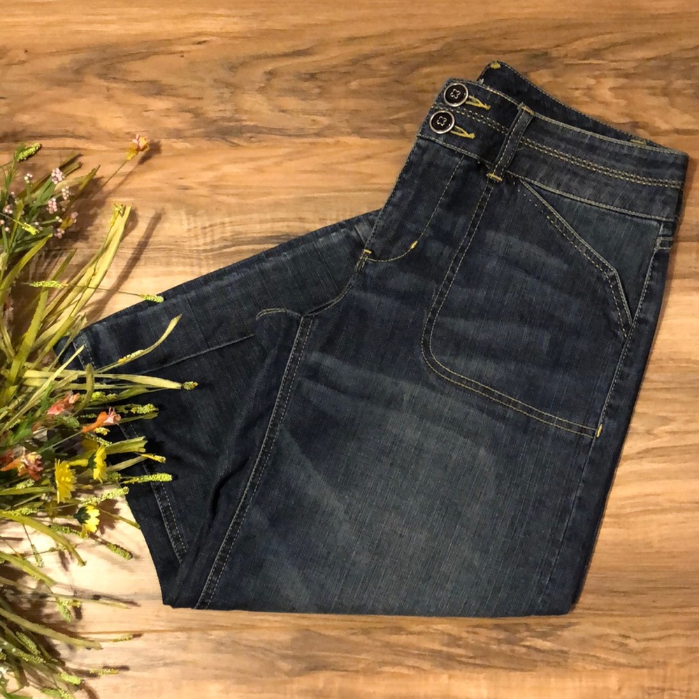 White House Black Market Flare Crop Jean 8